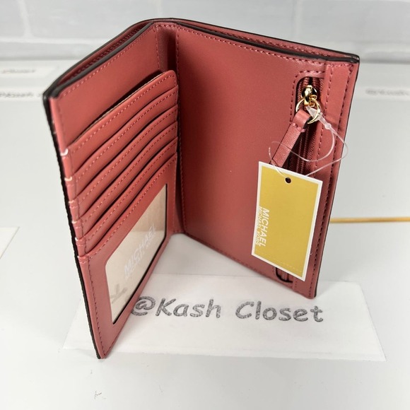 Michael Kors Passport Case Wallet Jet Set Girl Dog Printed DK Powder Blush multi - Picture 4 of 6